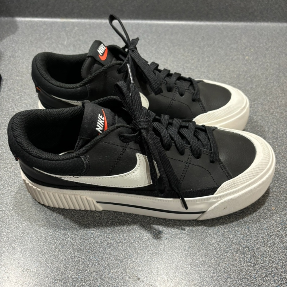 Nike court legacy lift shoes